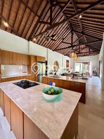 Vila Kawasan , Area 1240m2m², Dekat ke Fasilitas Umum Vila Kawasan , Area 1240m2m², Dekat ke Fasilitas Umum