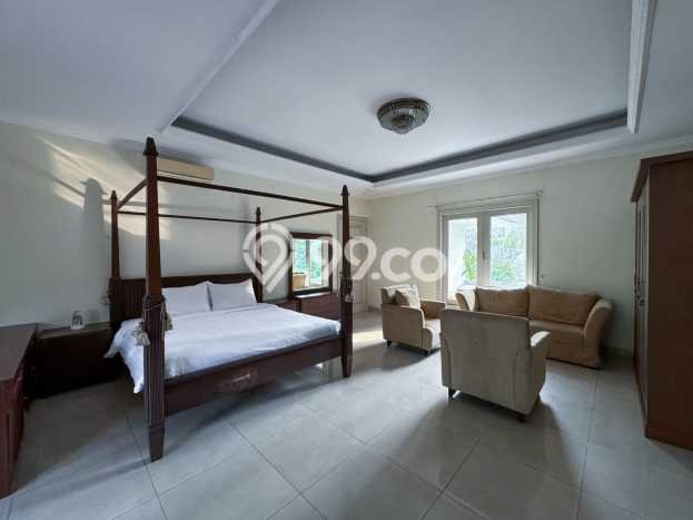 Dijual Rumah Premium dengan Fasilitas Sekitar Lengkap di Cilandak, Jakarta Selatan Dijual Rumah Premium dengan Fasilitas Sekitar Lengkap di Cilandak, Jakarta Selatan