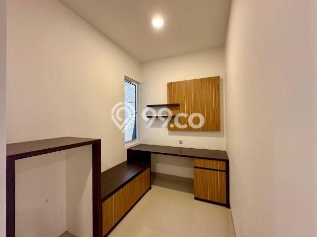 Rumah Mewah LB 450m2 Siap Pakai Desain Elegan di Alam Sutera, Tangerang Rumah Mewah LB 450m2 Siap Pakai Desain Elegan di Alam Sutera, Tangerang