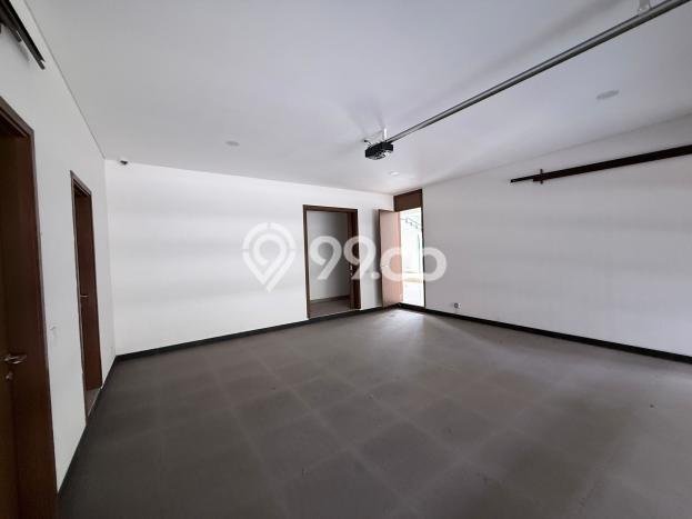 Siap Huni Rumah Mewah 5 Kamar di BSD Dekat ke Mana Pun Siap Huni Rumah Mewah 5 Kamar di BSD Dekat ke Mana Pun