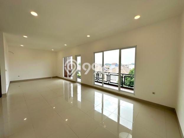 Rumah Mewah LB 450m2 Siap Pakai Desain Elegan di Alam Sutera, Tangerang Rumah Mewah LB 450m2 Siap Pakai Desain Elegan di Alam Sutera, Tangerang