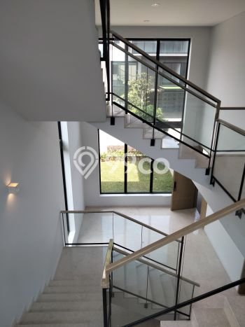 Hunian Modern Dikontrakkan 5 Kamar di BSD Boleh Nego Hunian Modern Dikontrakkan 5 Kamar di BSD Boleh Nego
