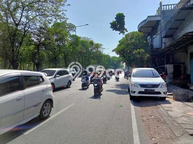 Area Ramai! Ruko Dijual di Kenjeran untuk Bisnis Luas Bangunan 200m2 Area Ramai! Ruko Dijual di Kenjeran untuk Bisnis Luas Bangunan 200m2
