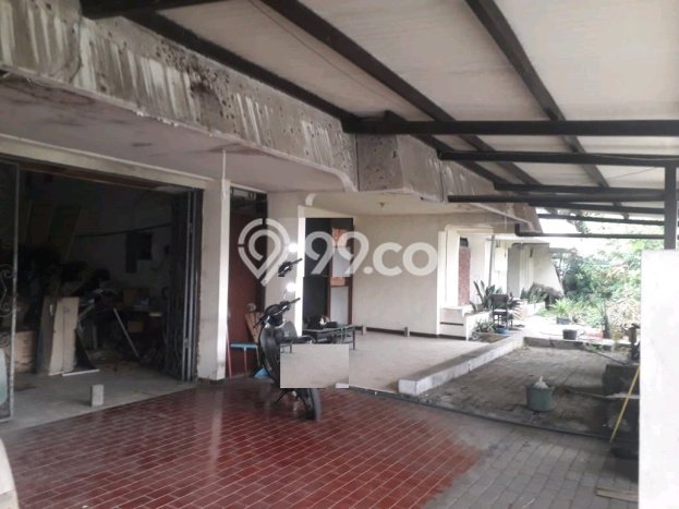 Rumah 6 KT 6 KM Semi Furnished di , Dekat Mal, Surabaya Rumah 6 KT 6 KM Semi Furnished di , Dekat Mal, Surabaya