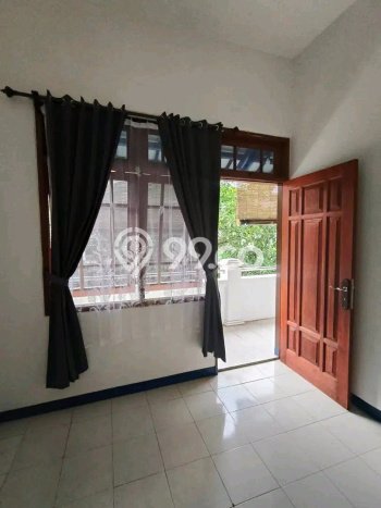 Disewakan! Rumah 6 Kamar Tidur &
3 Kamar Mandi di Semolowaru, Surabaya Disewakan! Rumah 6 Kamar Tidur &
3 Kamar Mandi di Semolowaru, Surabaya