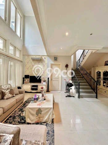 Rumah Lokasi Strategis di , Surabaya, LT 221m2m² LB 261m2m² Rumah Lokasi Strategis di , Surabaya, LT 221m2m² LB 261m2m²