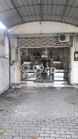 Ruko Disewa di Surabaya dengan LB 204m2 Area Komersial Ramai Ruko Disewa di Surabaya dengan LB 204m2 Area Komersial Ramai
