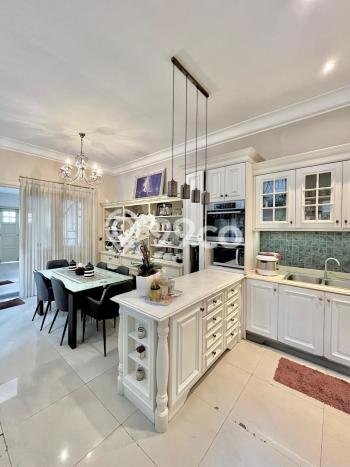 FEATURED! Rumah Nyaman di Kendangsari, LT 221m2m² Bangunan 261m2m² FEATURED! Rumah Nyaman di Kendangsari, LT 221m2m² Bangunan 261m2m²