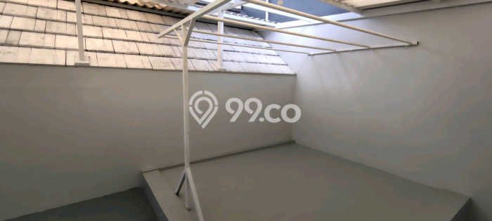 Kesempatan Investasi LT 135m2m² / LB 150m2m² di Lokasi Strategis , Surabaya Kesempatan Investasi LT 135m2m² / LB 150m2m² di Lokasi Strategis , Surabaya