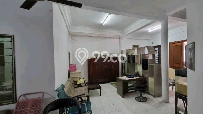 Dijual Kost Strategis di Tenggilis Mejoyo, Surabaya 16 KT, 6 KM, Luas Bangunan 550m2 Dijual Kost Strategis di Tenggilis Mejoyo, Surabaya 16 KT, 6 KM, Luas Bangunan 550m2