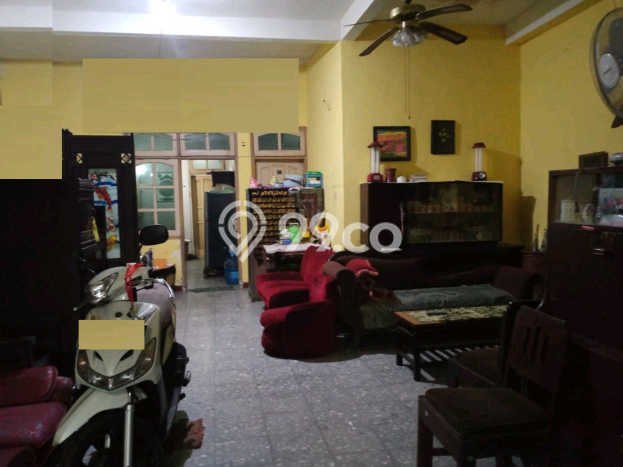 Rumah Kost untuk Dijual di Wonokromo dengan 12 KT, 6 KM, Luas 250m2 Rumah Kost untuk Dijual di Wonokromo dengan 12 KT, 6 KM, Luas 250m2