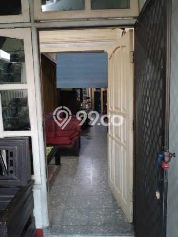 Rumah Kost untuk Dijual di Wonokromo dengan 12 KT, 6 KM, Luas 250m2 Rumah Kost untuk Dijual di Wonokromo dengan 12 KT, 6 KM, Luas 250m2