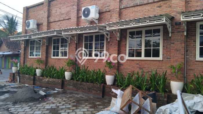 Unit Komersial Disewakan di Surabaya Area Strategis Harga Kompetitif Unit Komersial Disewakan di Surabaya Area Strategis Harga Kompetitif