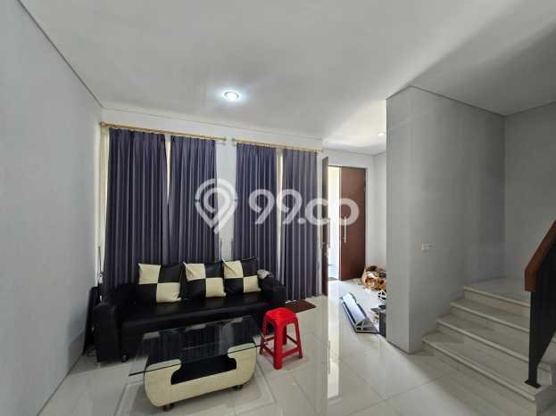Jual Rumah Mewah Elegan Dengan View Cantik di Pondok Tjandra, Sidoarjo Jual Rumah Mewah Elegan Dengan View Cantik di Pondok Tjandra, Sidoarjo
