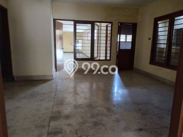 Rumah di Tegalsari, 3 KM, Area Asri, Luas 493m2m² Bangunan 400m2m² Rumah di Tegalsari, 3 KM, Area Asri, Luas 493m2m² Bangunan 400m2m²