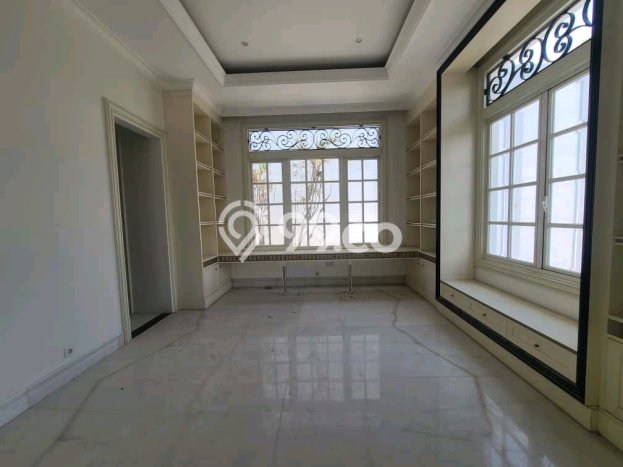 Rumah Luxury Modern Tanpa Renovasi di Galaxy Surabaya Rumah Luxury Modern Tanpa Renovasi di Galaxy Surabaya