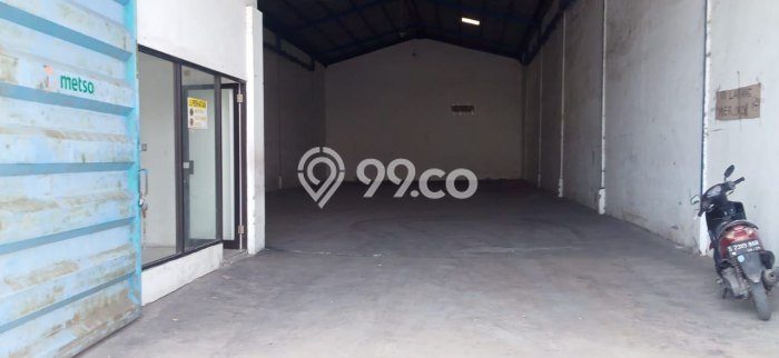 Gudang Area Strategis di Benowo, Luas 363m2m², Disewakan Gudang Area Strategis di Benowo, Luas 363m2m², Disewakan