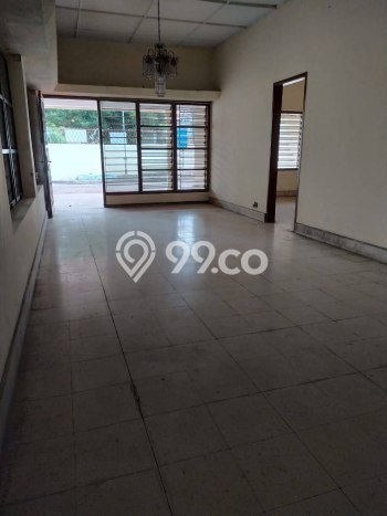 Rumah di Tegalsari, 3 KM, Area Asri, Luas 493m2m² Bangunan 400m2m² Rumah di Tegalsari, 3 KM, Area Asri, Luas 493m2m² Bangunan 400m2m²