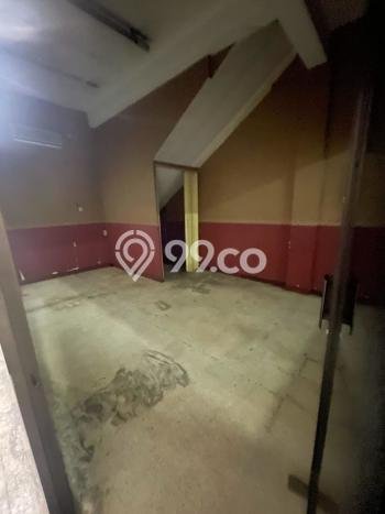 Ruko Dijual di Surabaya LT 127m2 & LB 250m2 Lokasi Terbaik! Ruko Dijual di Surabaya LT 127m2 & LB 250m2 Lokasi Terbaik!