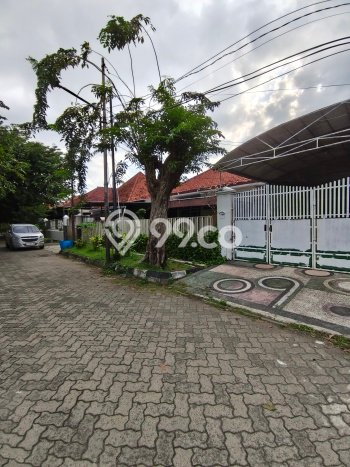Rumah Elit Modern Siap Huni di Petemon Surabaya Rumah Elit Modern Siap Huni di Petemon Surabaya