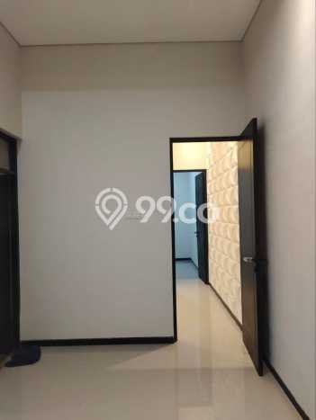 Rumah Modern Cantik 3 Kamar Siap Huni di Rungkut Rumah Modern Cantik 3 Kamar Siap Huni di Rungkut