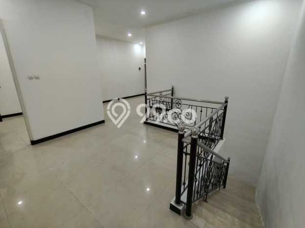 Dijual Rumah Premium dengan Fasilitas Sekitar Komplit di Mulyorejo, Surabaya Dijual Rumah Premium dengan Fasilitas Sekitar Komplit di Mulyorejo, Surabaya