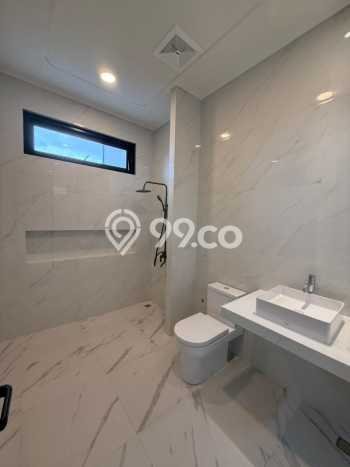 Rumah Elit Modern Siap Huni di Manyar Surabaya Rumah Elit Modern Siap Huni di Manyar Surabaya