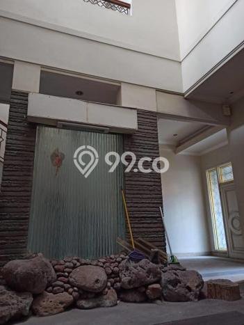 Disewakan Rumah Harga Terjangkau di Dharma Husada Surabaya dengan 11 Kamar Tidur Disewakan Rumah Harga Terjangkau di Dharma Husada Surabaya dengan 11 Kamar Tidur