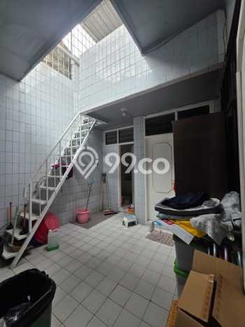 Rumah Elit LB 300m2 Siap Huni Desain Elegan di Dharma Husada, Surabaya Rumah Elit LB 300m2 Siap Huni Desain Elegan di Dharma Husada, Surabaya