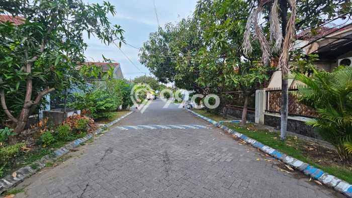 For Sale Hunian Rumah Nyaman 7 Kamar di Pondok Tjandra, Sidoarjo For Sale Hunian Rumah Nyaman 7 Kamar di Pondok Tjandra, Sidoarjo