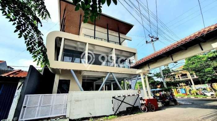 Kantor Usaha Dijual di Mulyorejo Surabaya LT 255m2 & LB 500m2 Kantor Usaha Dijual di Mulyorejo Surabaya LT 255m2 & LB 500m2
