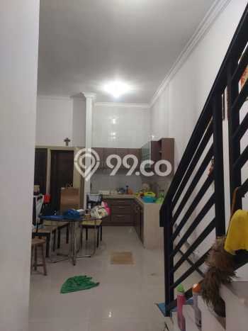 Rumah Luas Asri 4 KT Siap Huni di Mulyosari Surabaya Rumah Luas Asri 4 KT Siap Huni di Mulyosari Surabaya