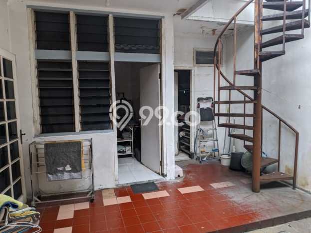 Rumah Modern Cantik 3 KT Bisa Langsung Pindah di Rungkut Rumah Modern Cantik 3 KT Bisa Langsung Pindah di Rungkut
