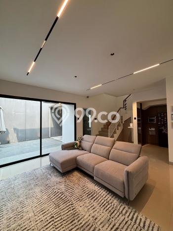 Rumah Elit Modern Tanpa Renovasi di Gading Serpong Tangerang Rumah Elit Modern Tanpa Renovasi di Gading Serpong Tangerang