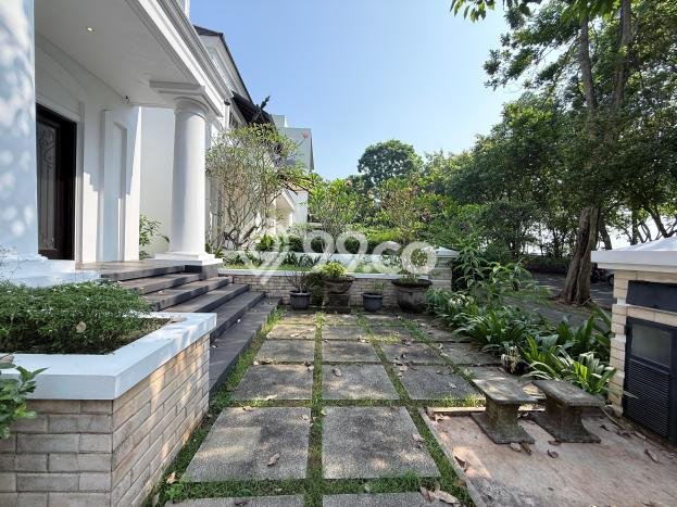Rumah Elit Modern Siap Huni di BSD De Park Tangerang Rumah Elit Modern Siap Huni di BSD De Park Tangerang