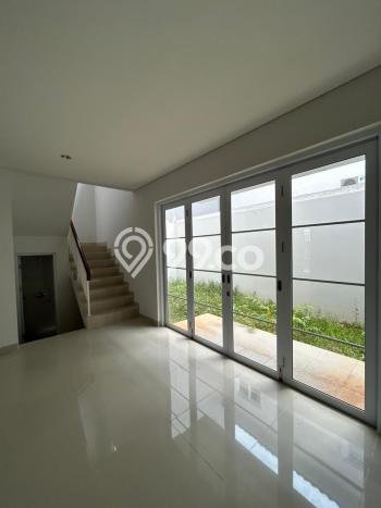 Dijual Rumah Mewah Megah Dengan View Cantik di Gading Serpong, Tangerang Dijual Rumah Mewah Megah Dengan View Cantik di Gading Serpong, Tangerang