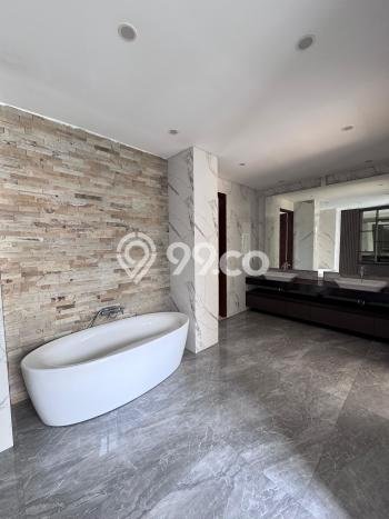 Dijual Rumah Premium dengan Fasilitas Sekitar Komplit di BSD, Tangerang Selatan Dijual Rumah Premium dengan Fasilitas Sekitar Komplit di BSD, Tangerang Selatan