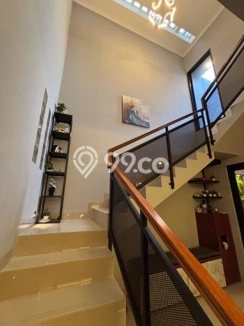 Rumah Elit Modern Tanpa Renovasi di Gading Serpong Tangerang Rumah Elit Modern Tanpa Renovasi di Gading Serpong Tangerang