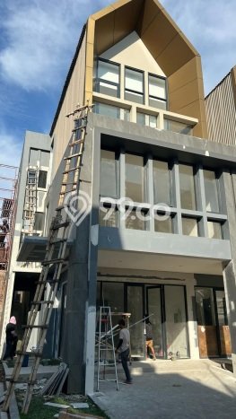 Untuk Dijual! Ruko di BSD City Tangerang LT 138m2 / LB 236m2 Kawasan Strategis Untuk Dijual! Ruko di BSD City Tangerang LT 138m2 / LB 236m2 Kawasan Strategis