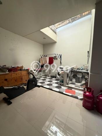 For Sale! Luxury House LT 160m2 Desain Modern di Duta Garden For Sale! Luxury House LT 160m2 Desain Modern di Duta Garden