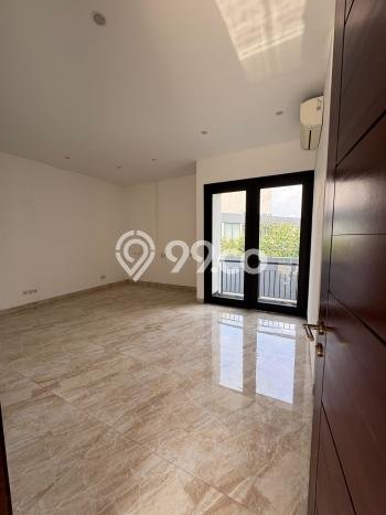 Dijual Rumah Premium dengan Fasilitas Sekitar Komplit di BSD, Tangerang Selatan Dijual Rumah Premium dengan Fasilitas Sekitar Komplit di BSD, Tangerang Selatan