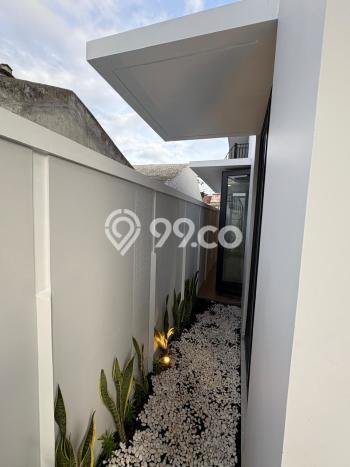 Rumah Luxury Modern Tanpa Renovasi di BSD Kencana Loka Tangerang Rumah Luxury Modern Tanpa Renovasi di BSD Kencana Loka Tangerang