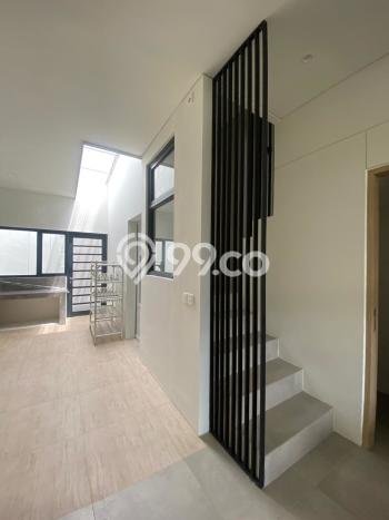 Rumah Modern 3 KT di BSD Tangerang Unfurnished Rumah Modern 3 KT di BSD Tangerang Unfurnished