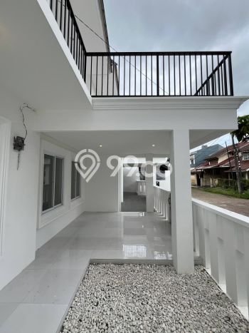 Rumah Elit Modern Siap Huni di Villa Melati Mas Tangerang Selatan Rumah Elit Modern Siap Huni di Villa Melati Mas Tangerang Selatan