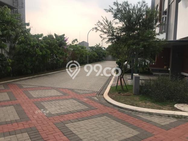 Jual Rumah Eksklusif 2 KT di BSD City, Tangerang Jual Rumah Eksklusif 2 KT di BSD City, Tangerang