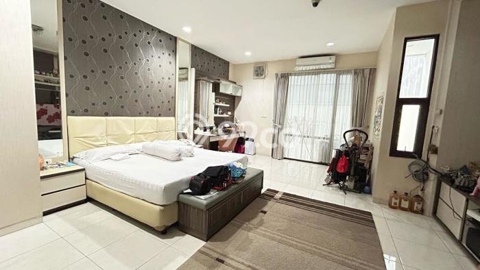 Rumah Elit LB 350m2 Siap Pakai Desain Elegan di Alam Sutera, Tangerang Rumah Elit LB 350m2 Siap Pakai Desain Elegan di Alam Sutera, Tangerang
