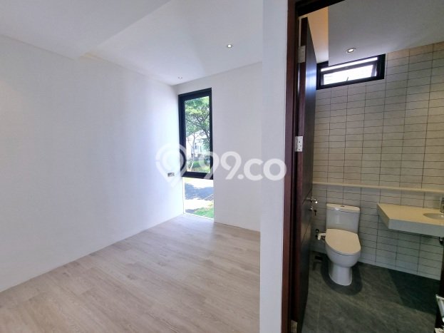 Dijual Rumah Luas Megah Dengan View Cantik di BSD City, Tangerang Dijual Rumah Luas Megah Dengan View Cantik di BSD City, Tangerang