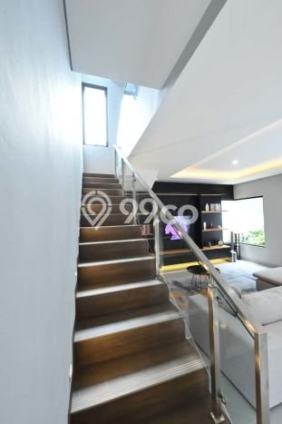 Rumah Elit LB 250m2 Siap Pakai Desain Elegan di BSD Kencana Loka, Tangerang Rumah Elit LB 250m2 Siap Pakai Desain Elegan di BSD Kencana Loka, Tangerang