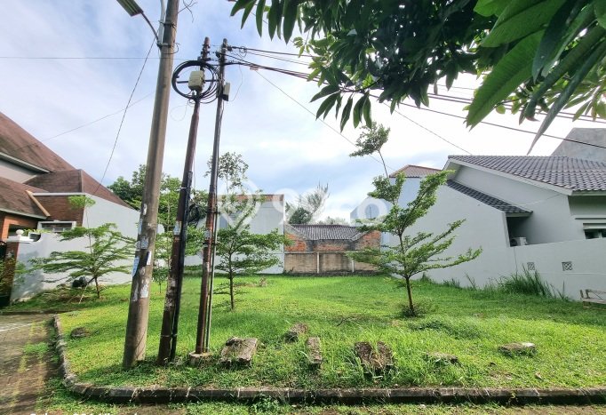 Tanah Dijual Area Strategis di BSD Griya Loka Tangerang 366m2 Tanah Dijual Area Strategis di BSD Griya Loka Tangerang 366m2
