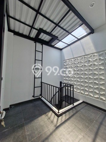 Rumah Mewah LB 300m2 Siap Huni Desain Elegan di BSD Avani, Tangerang Rumah Mewah LB 300m2 Siap Huni Desain Elegan di BSD Avani, Tangerang